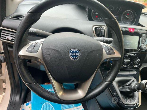 Lancia Ypsilon 1.2 69 CV 5 porte S&S Platinum CV 6
