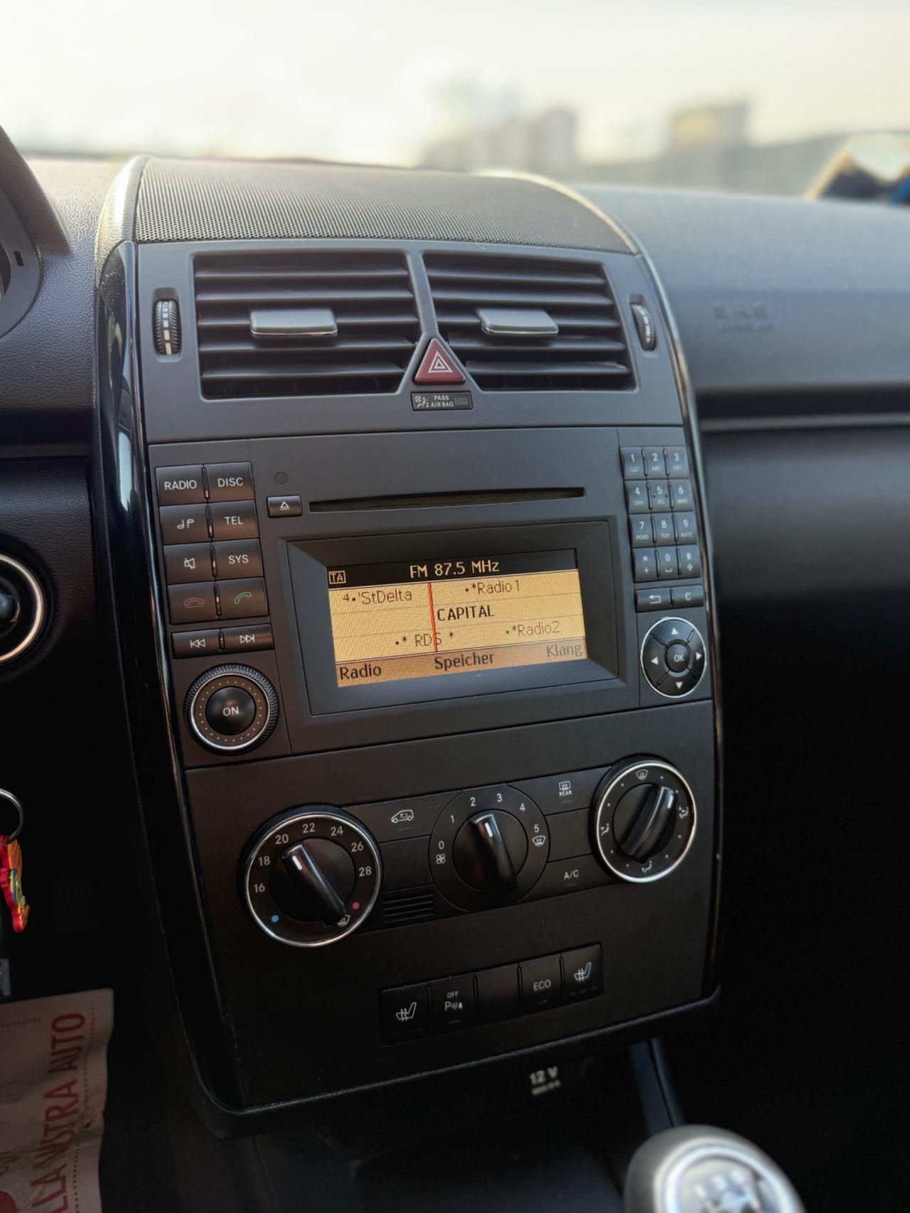 Mercedes CLASSE A 160 BENZINA 2011 BLUEFFICENCY NEOPATENTATI