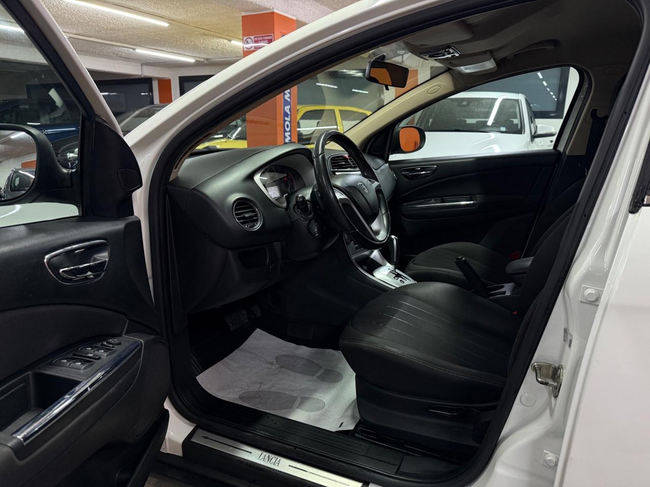 Lancia Delta 1.6 MJT DPF Cambio Automatico - 12/2013