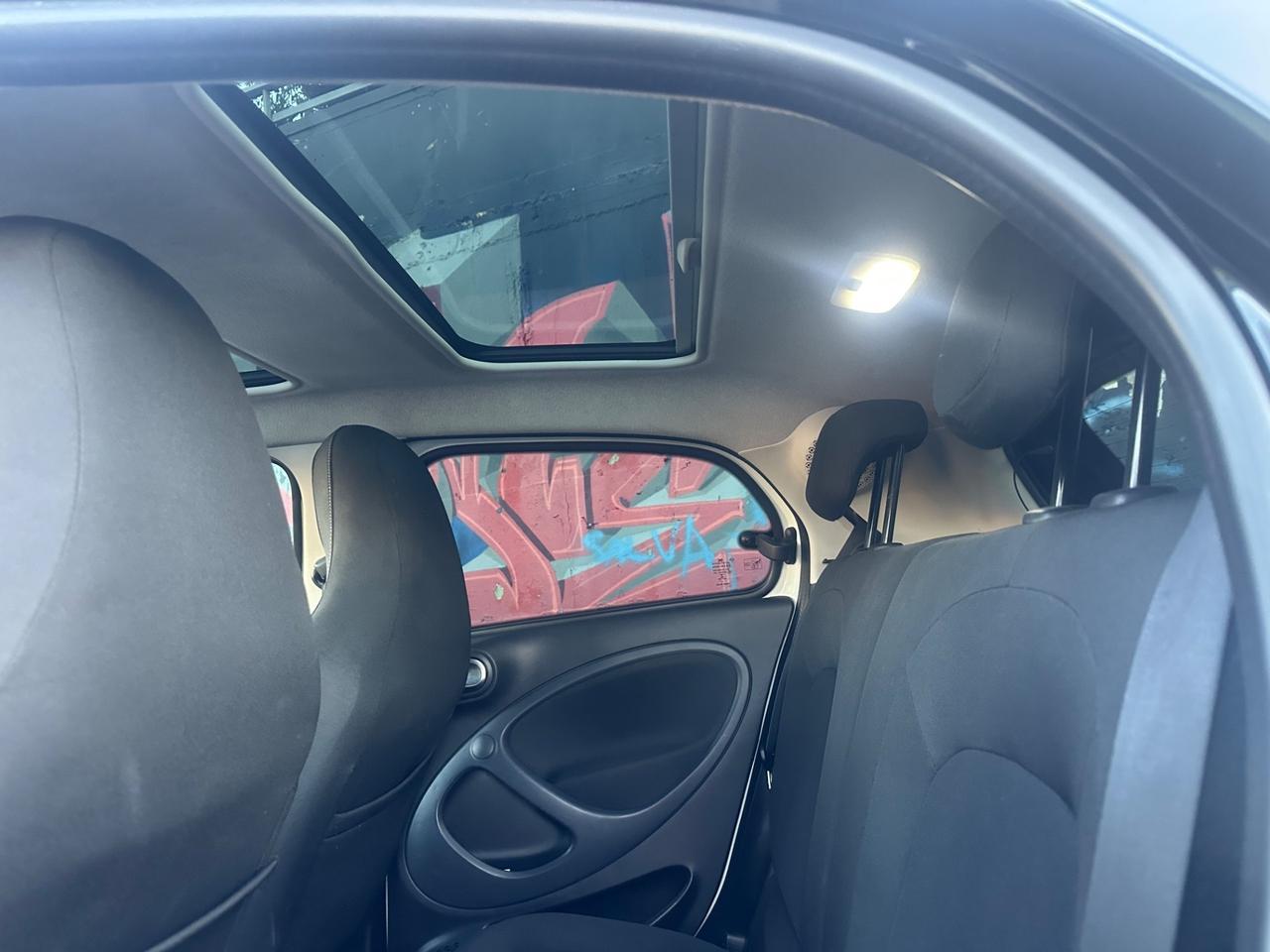 SMART FORFOUR 90CV AUT+F1+LED+TETTO+B.SHAFT