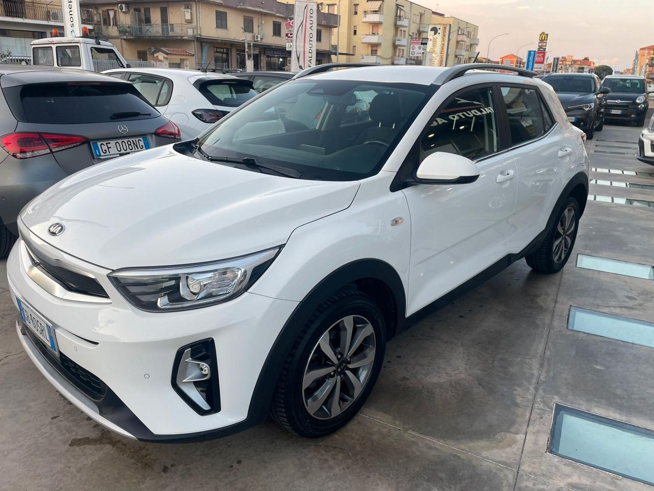 Kia Stonic 1.0 T-GDi 100 CV MHEV iMT Style