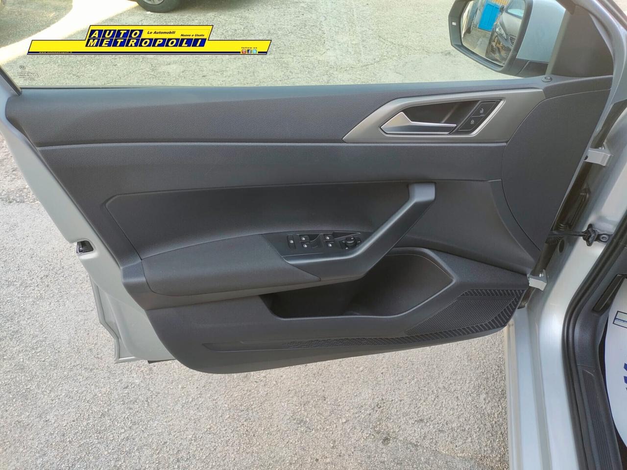 Volkswagen Polo 1.0 95cv TSI DSG Comfortline (Automatica)