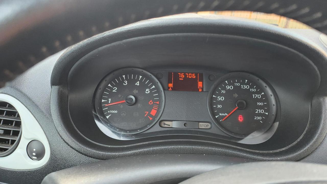 Renault Clio 1.2 16V 3 porte Dynamique