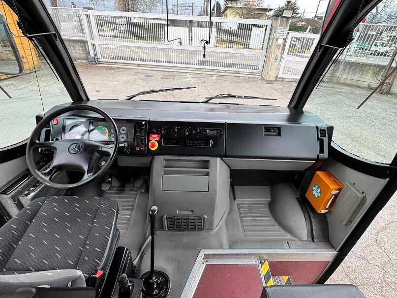 Autobus Scuole Mercedes-Benz V 818D