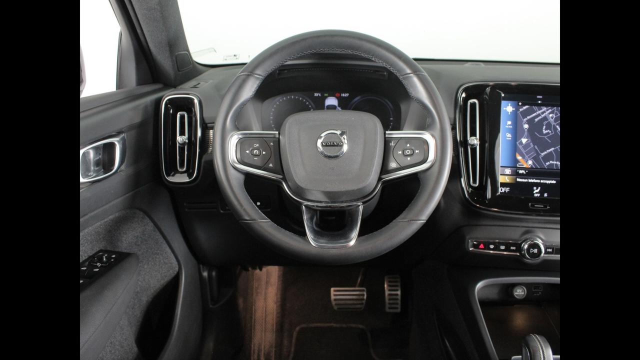 VOLVO XC40 - XC40 1.5 t5 phev R-design auto my21
