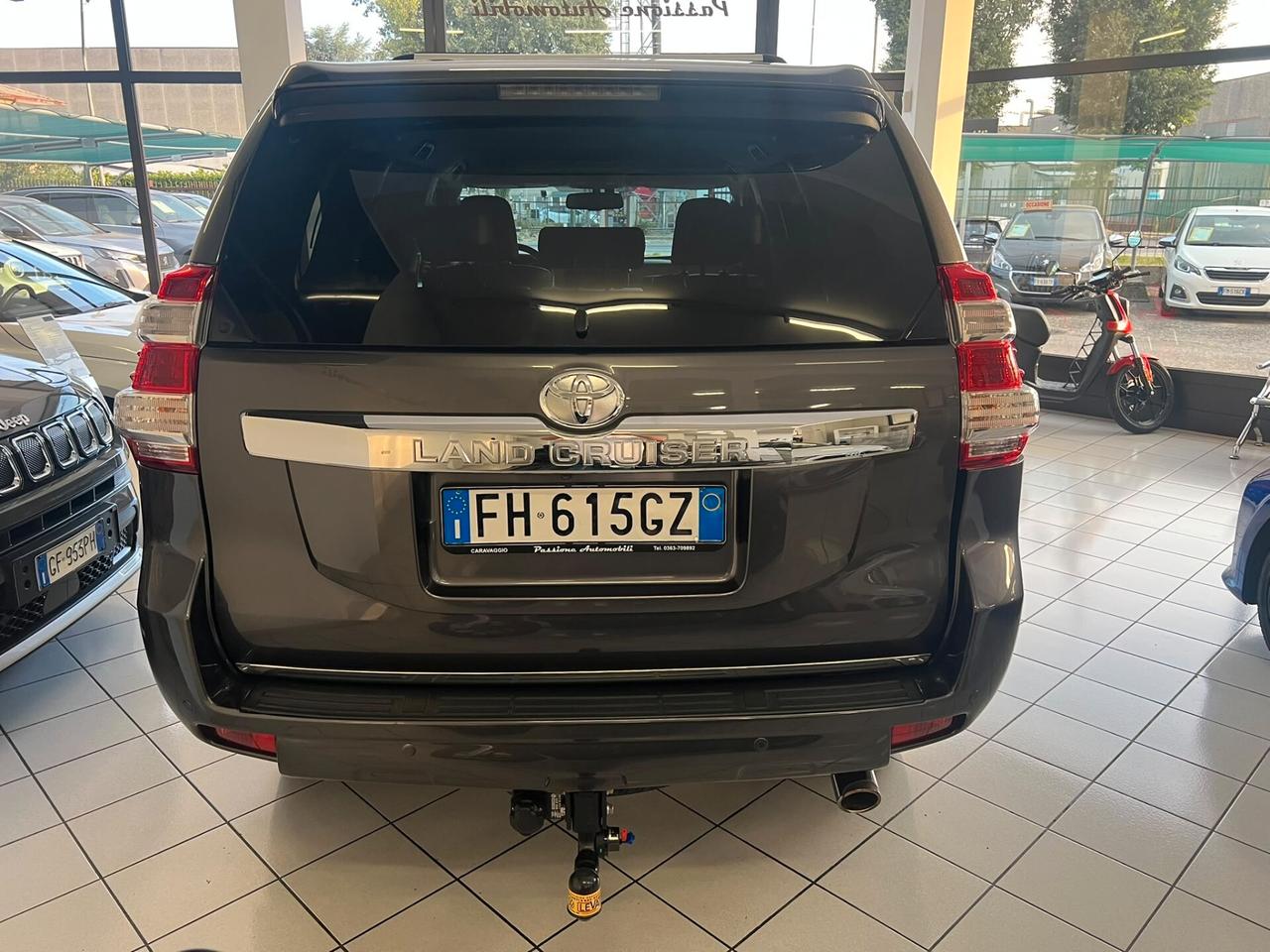 Toyota Land Cruiser 5p 2.8 d-4d Lounge AUTOMATICA + GANCIO TRAINO IVA ESCLUSA