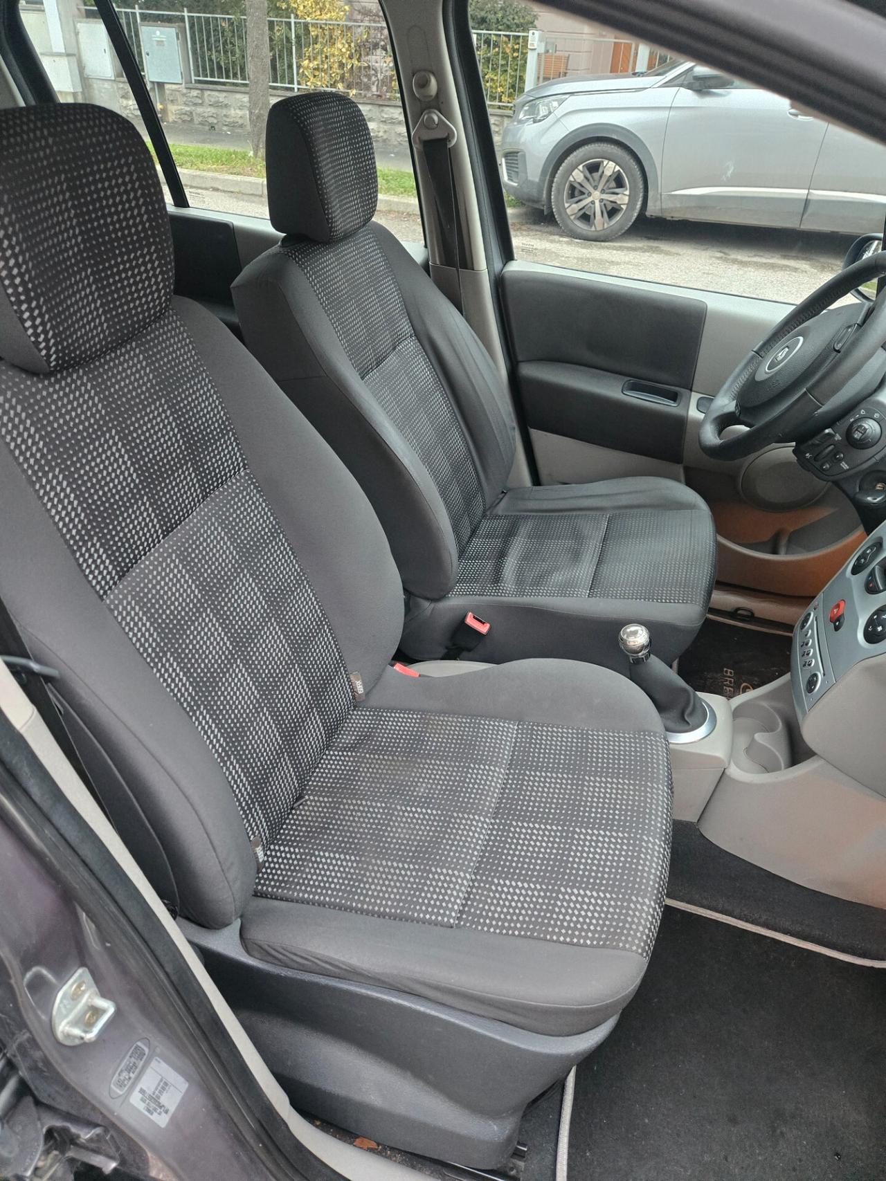 Renault Modus 1.2 16V Luxe Privilège