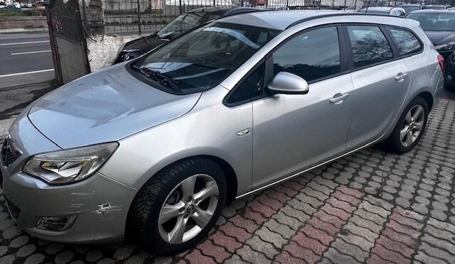 Opel Astra 1.7 CDTI 110CV Sports Tourer Cosmo