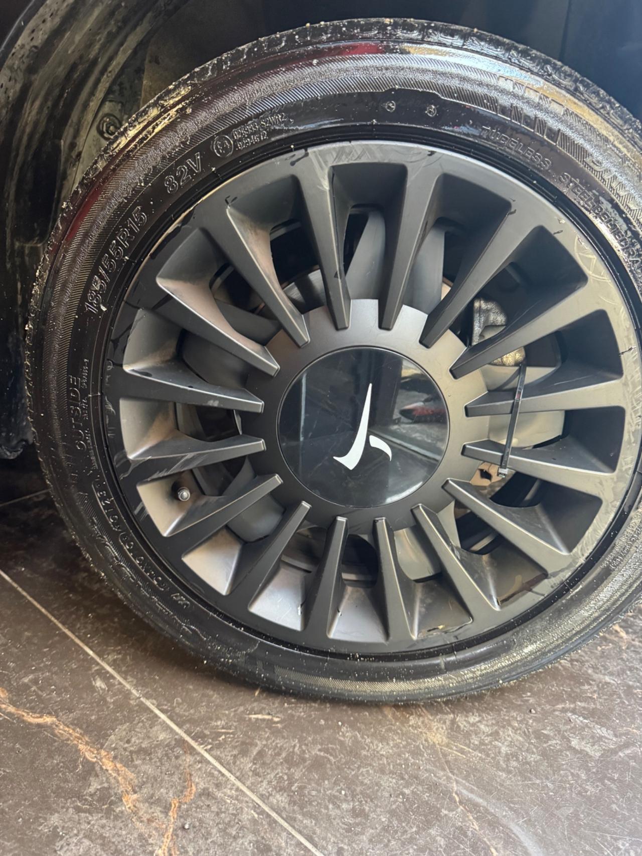 Lancia Ypsilon 1.2 69 CV 5 porte GPL Ecochic Black and Noir