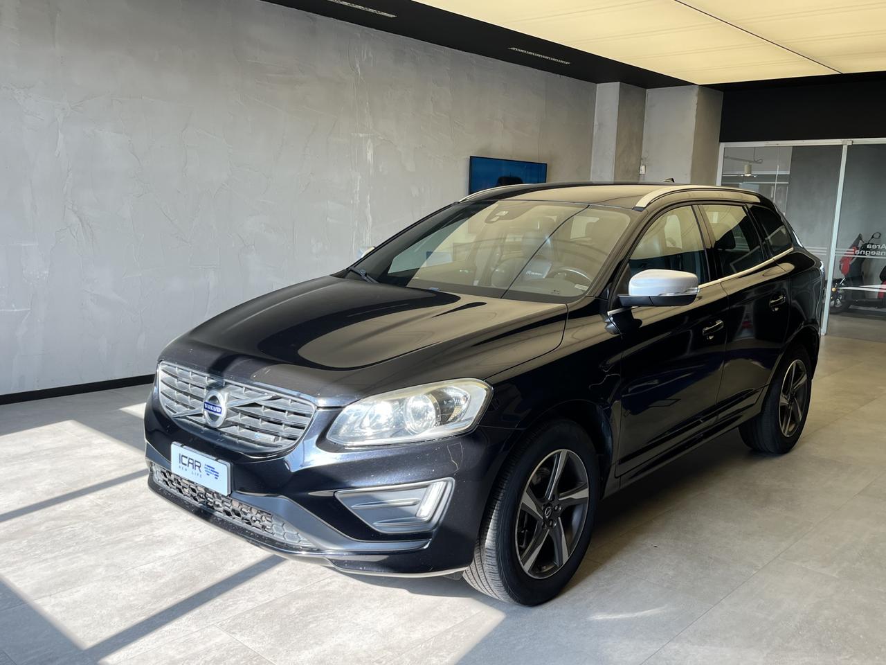 VOLVO XC60 I - XC60 2.0 d4 R-design Momentum 181cv geartronic