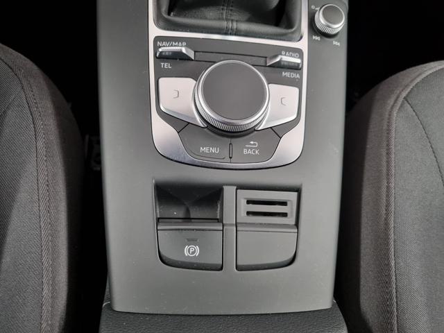 AUDI A3 SPB 35 TFSI COD Business