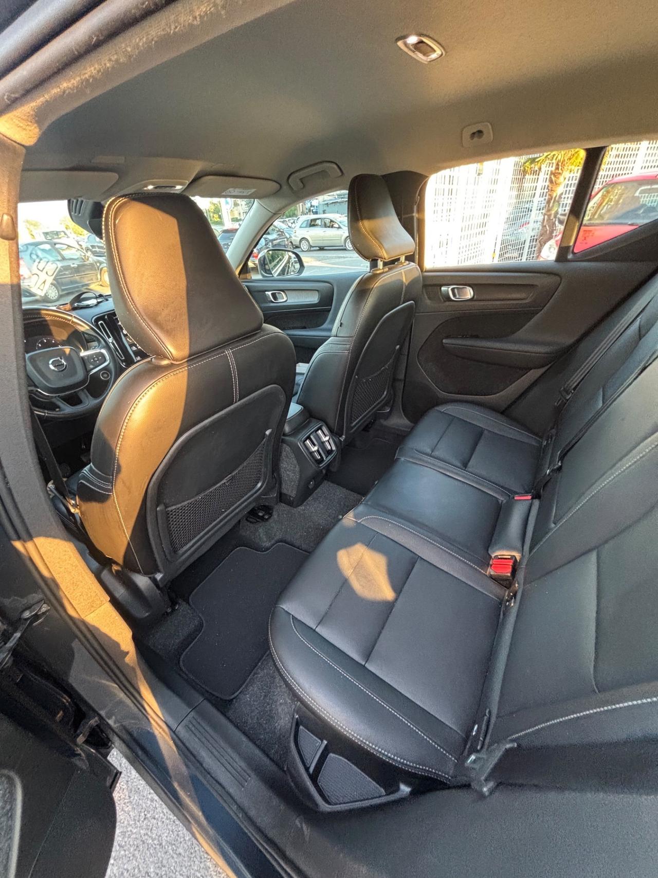 Volvo XC40 D4 AWD Geartronic R-design