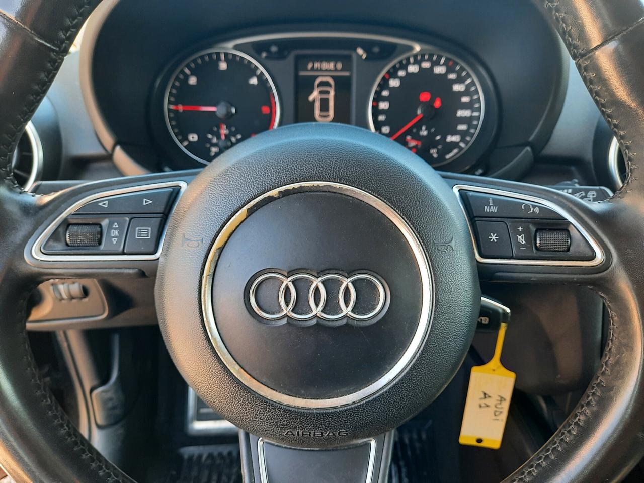 Audi A1 SPB 1.6 TDI 116 CV Admired