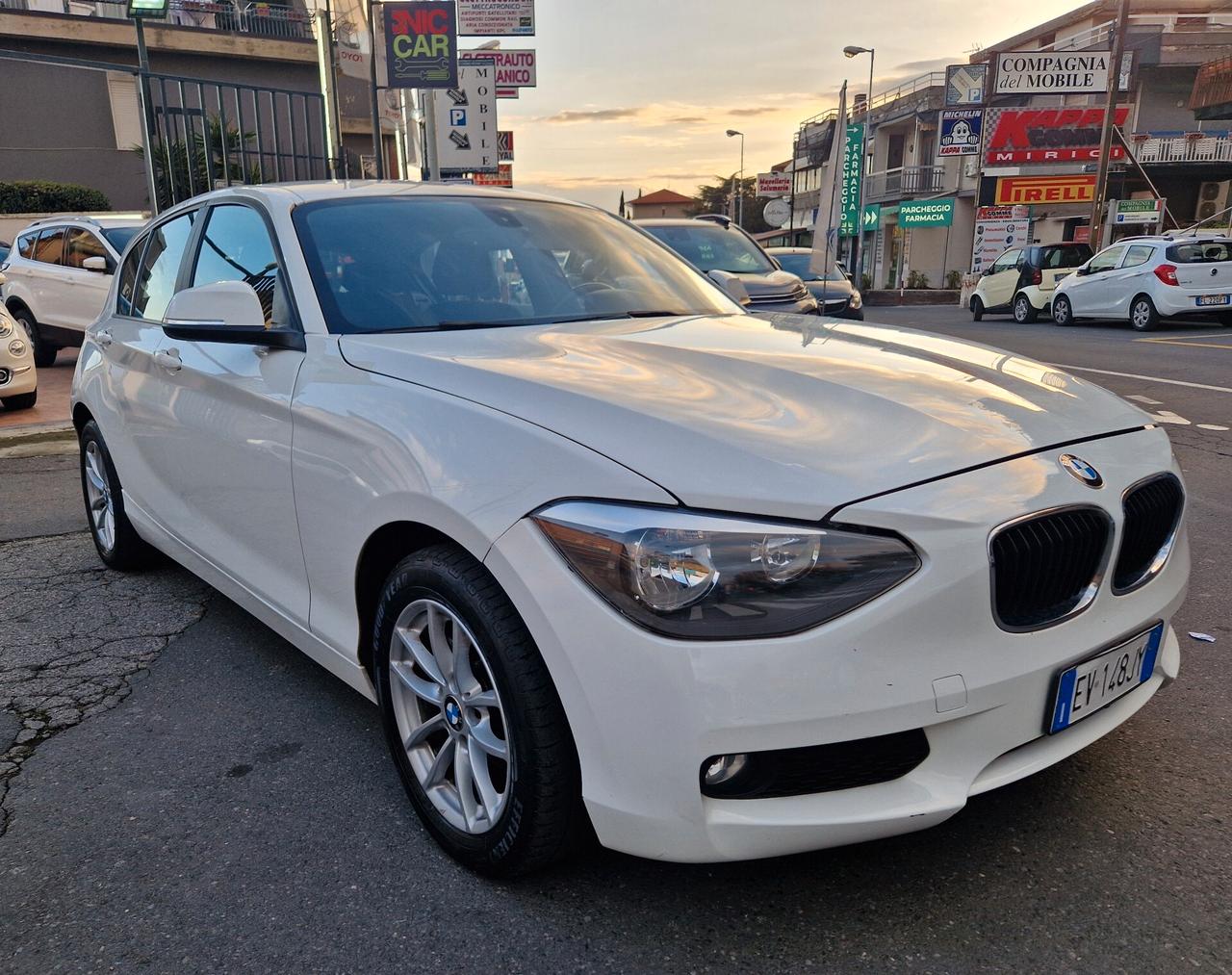 Bmw 116 116d 5p. Urban