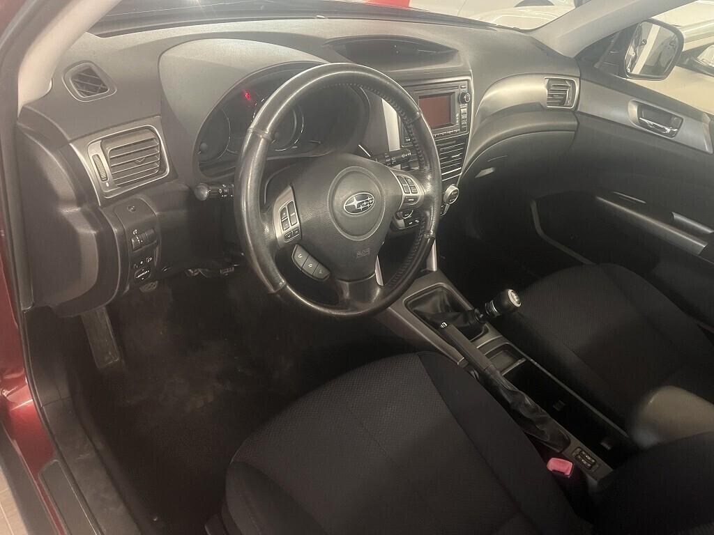 Subaru Forester 2.0D 4×4 Comfort 147 CV gancio