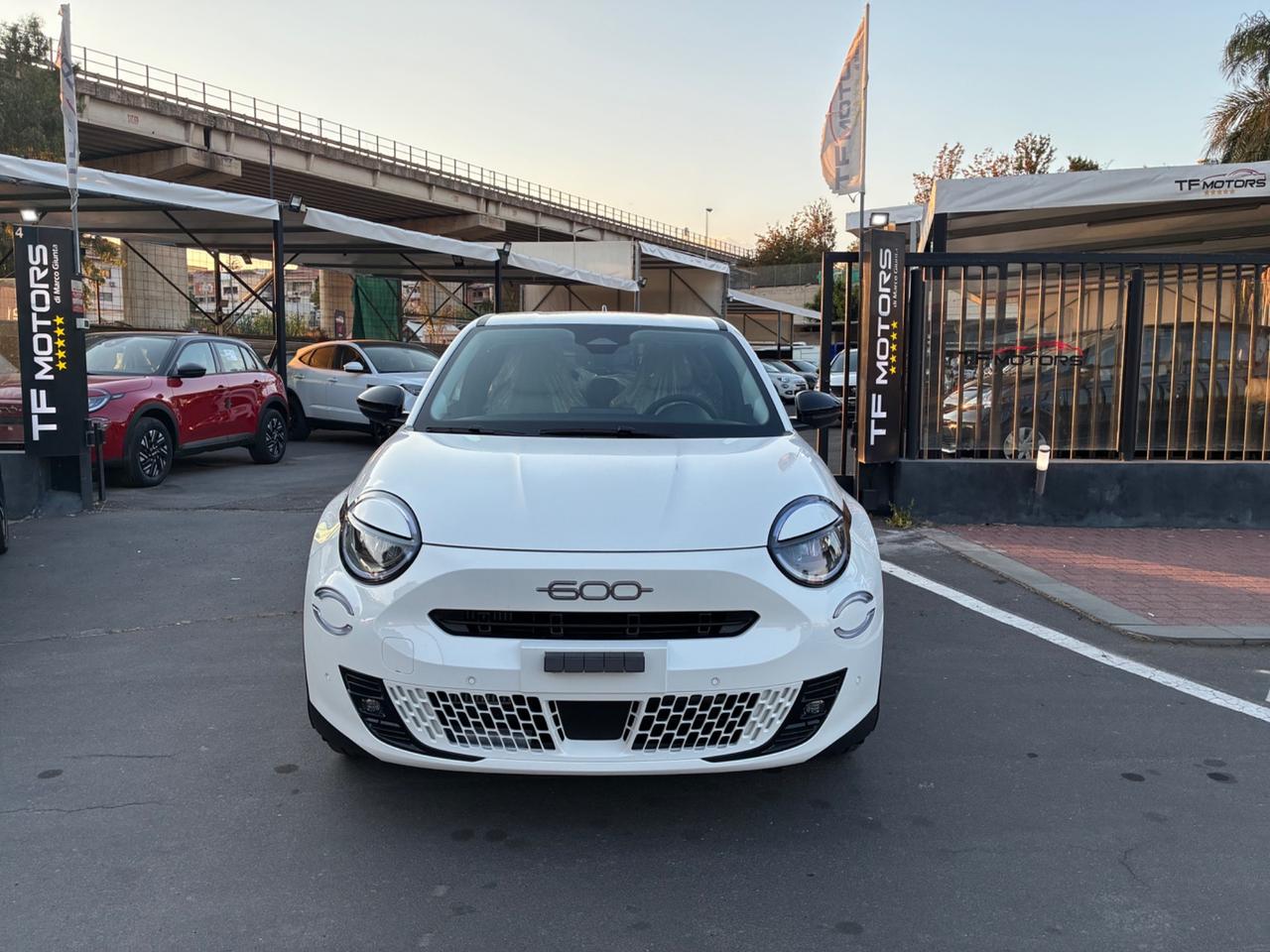 Fiat 600 Hybrid 110 CV DCT MHEV La Prima KM0