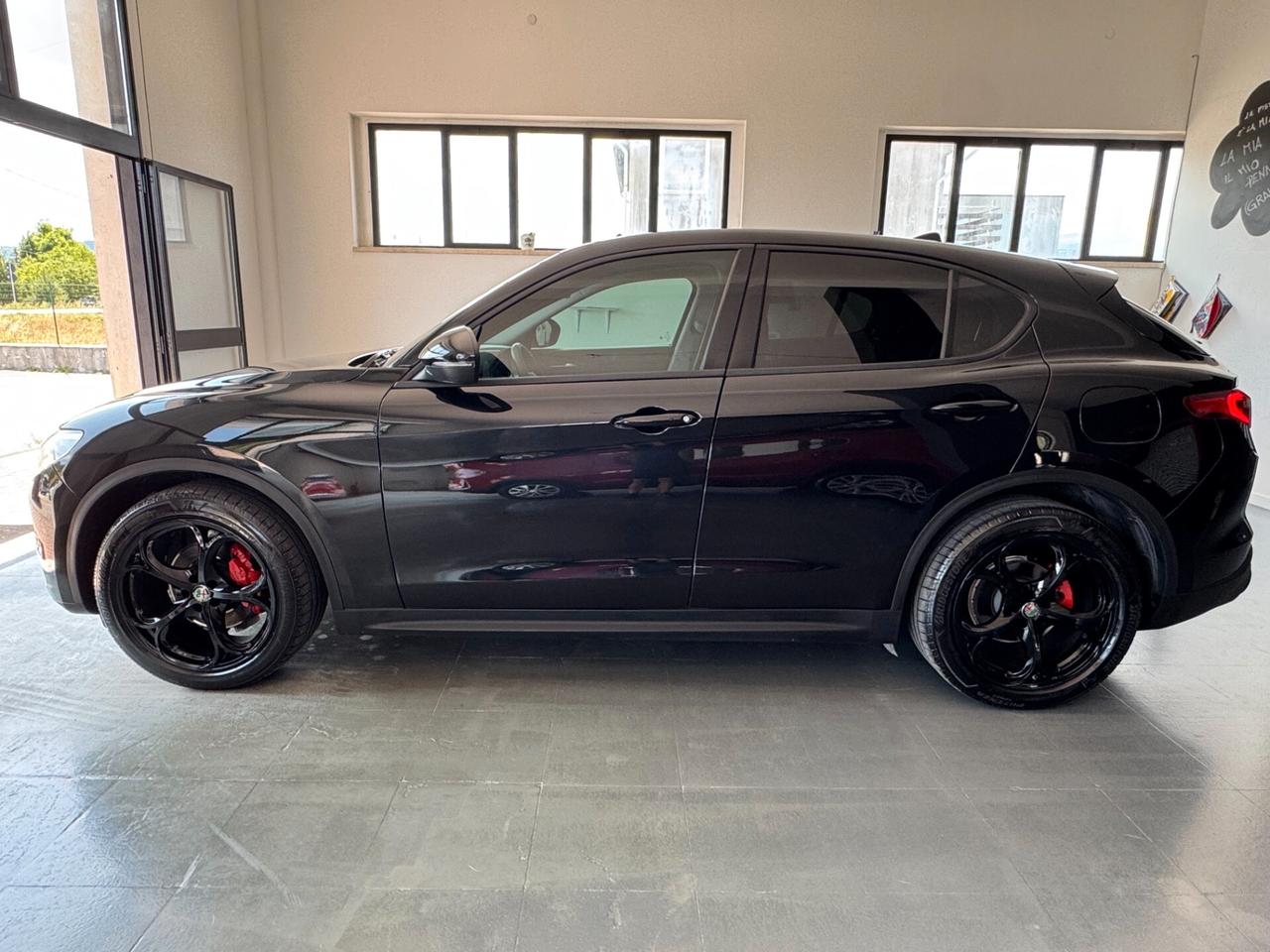 Alfa Romeo Stelvio 2.2 TD190CV Q4 Total Black-2021