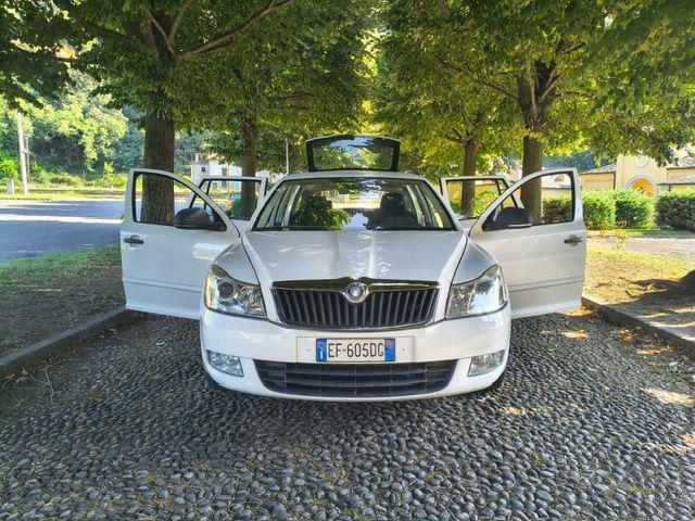 SKODA Octavia 1.6 TDI CR F.AP. Wagon Comfort