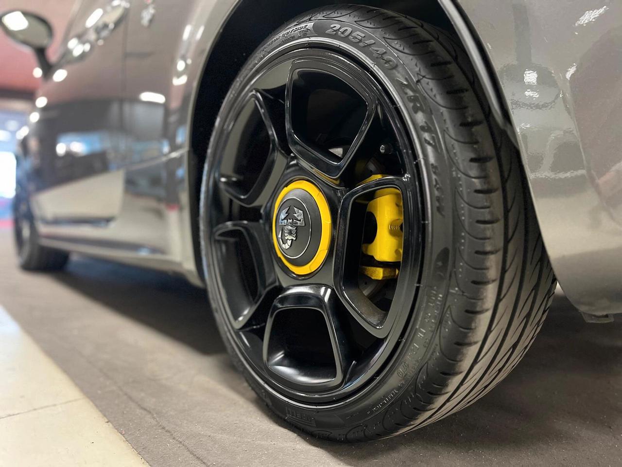 Abarth 595 C 1.4 Turbo T-Jet 160 CV Pista