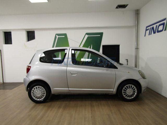 TOYOTA Yaris 1.0i 16V 3 porte