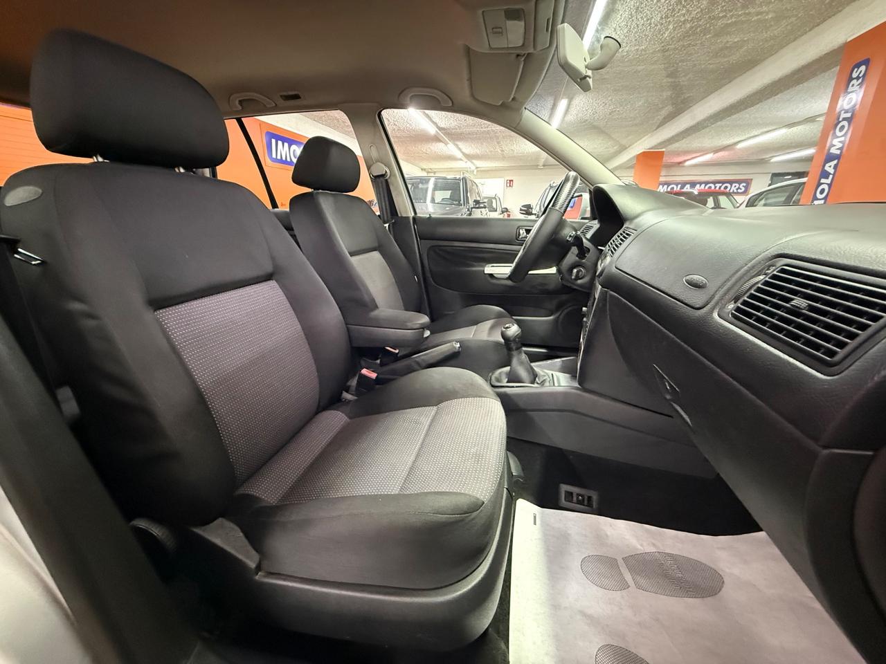 Volkswagen Golf 1.6 16V cat 5 porte Comfortline