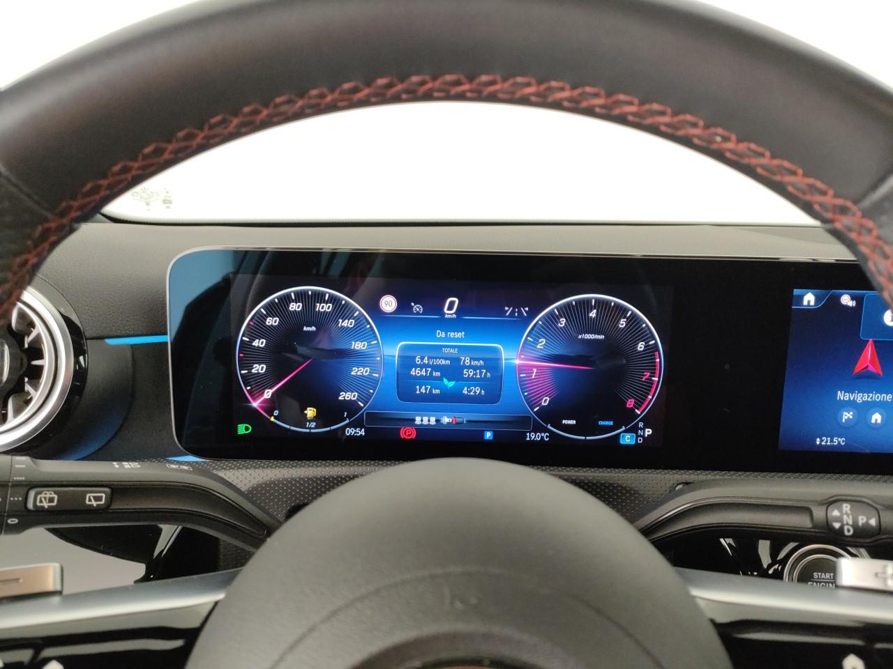 Mercedes-Benz A 180 AMG Line Advanced Plus auto