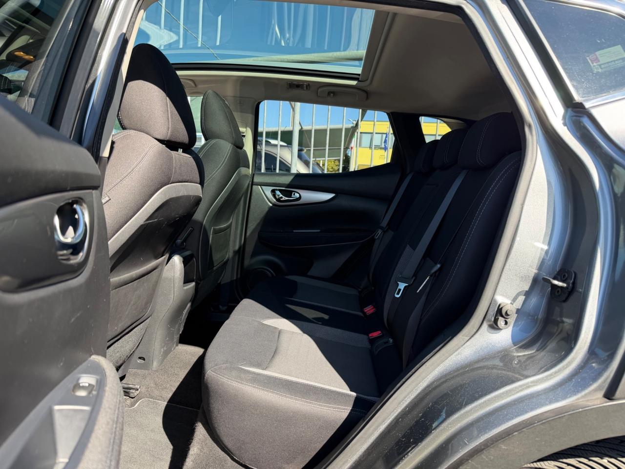 Nissan Qashqai 1.5 dCi N-Connecta