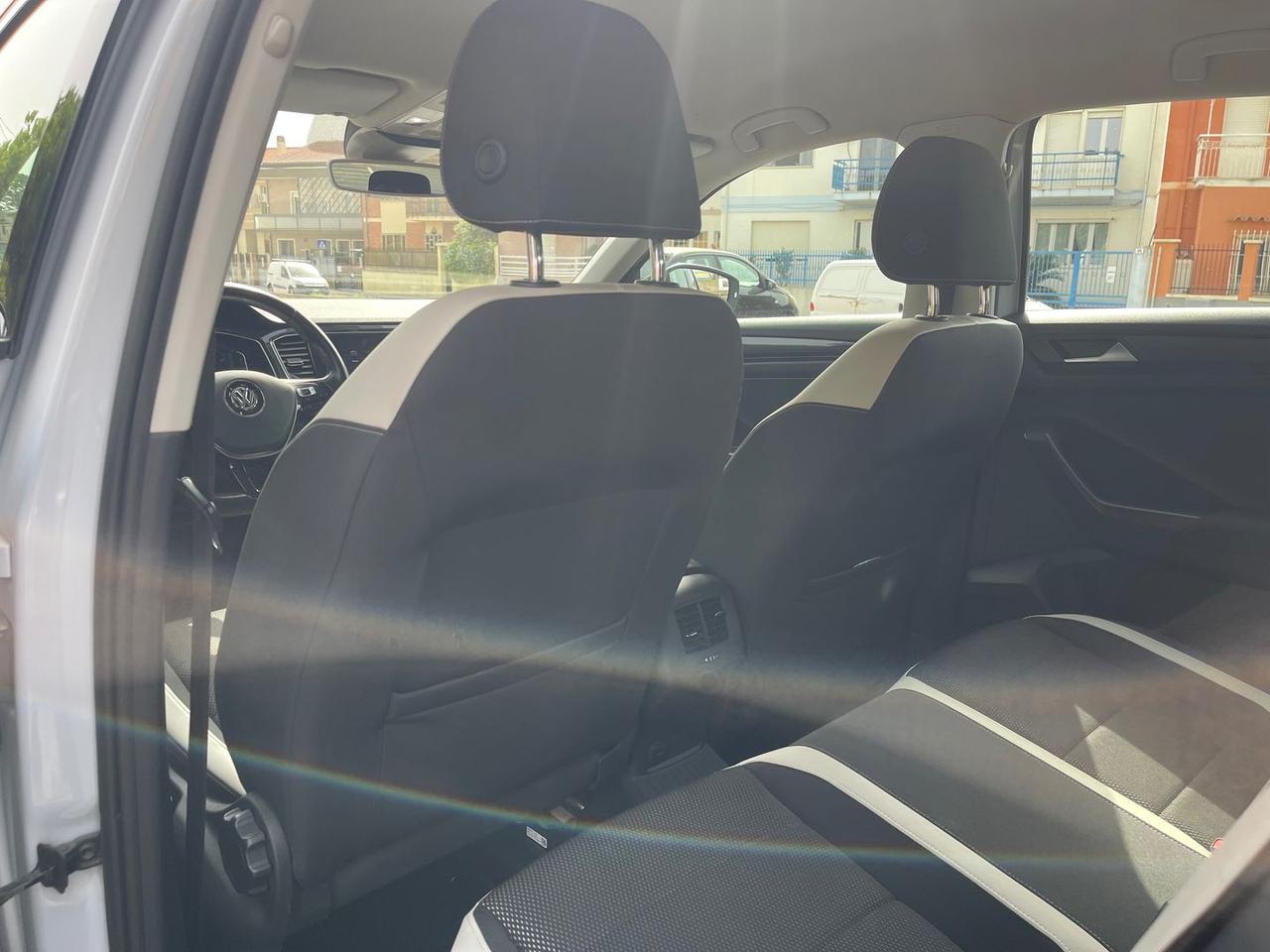 Volkswagen T-Roc 2.0 TDI Advanced #12150