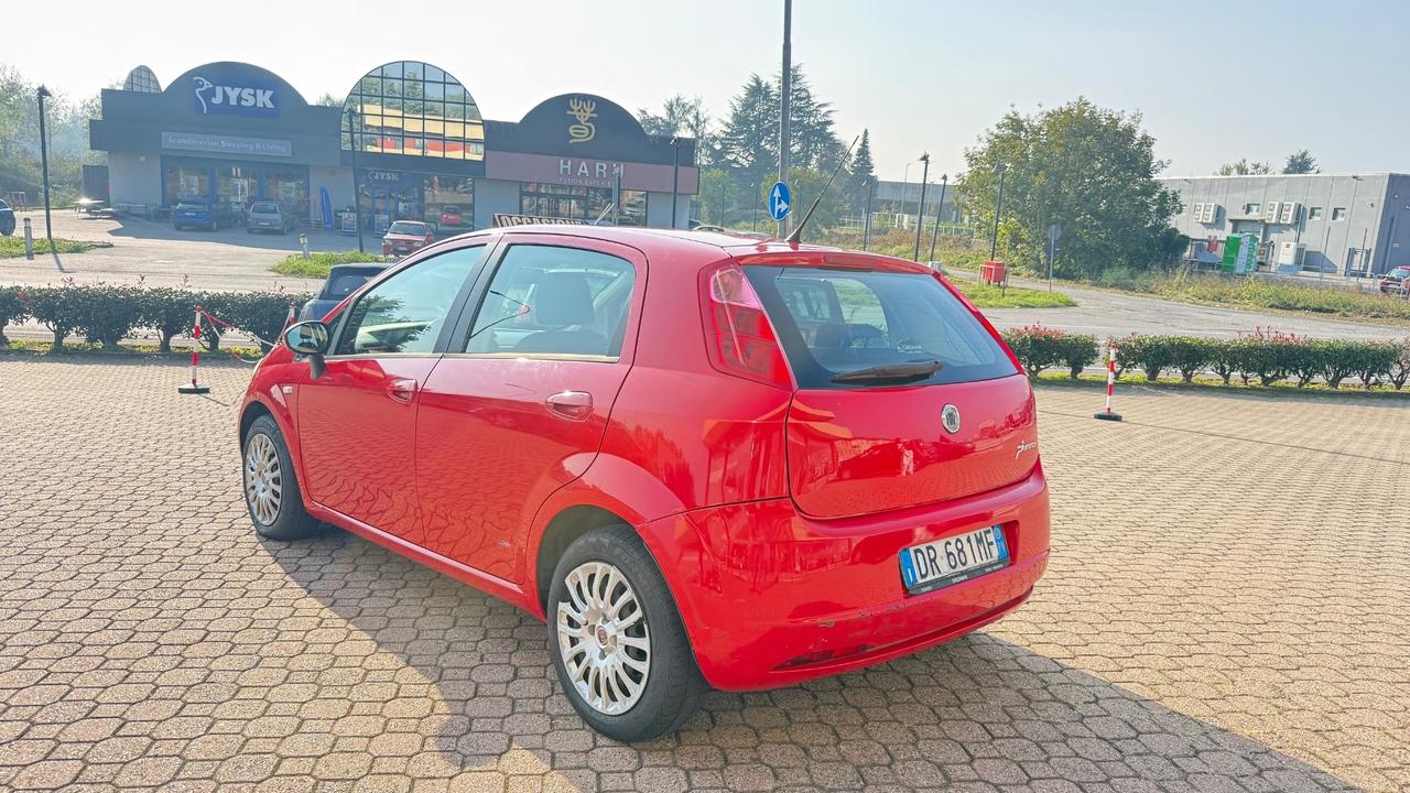 FIAT PUNTO 1.2 BENZINA 5 PORTE NEOPATENTATI