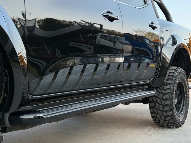 Autocarro NISSAN NAVARA NP300 - UNICO - OMOLOGATO