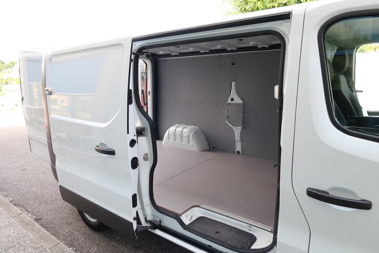 Renault Trafic T30 2.0 dCi 130CV PL-TN Furgone Ice