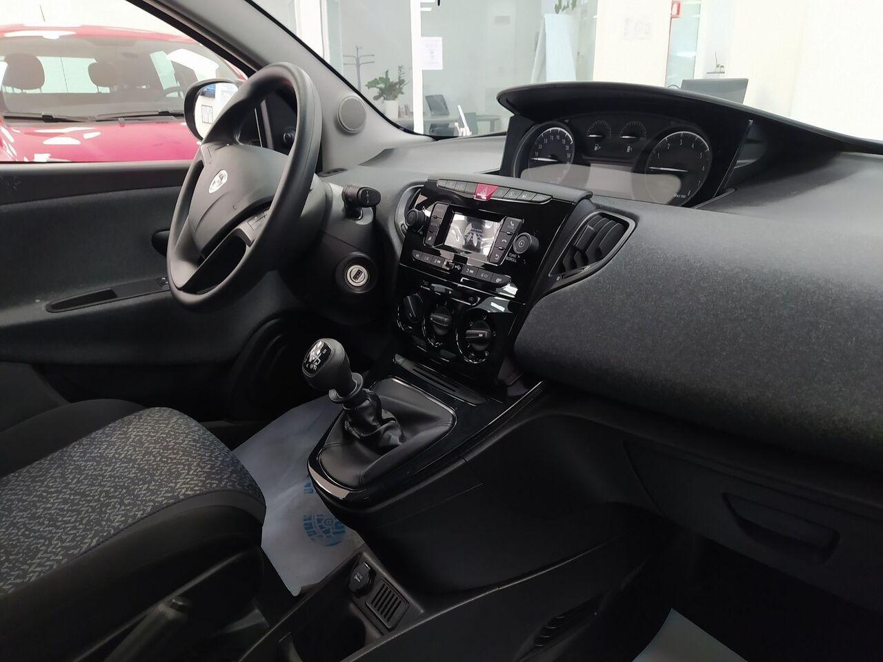 LANCIA Ypsilon III 2021 - Ypsilon 1.0 firefly hybrid Silver s&s 70cv