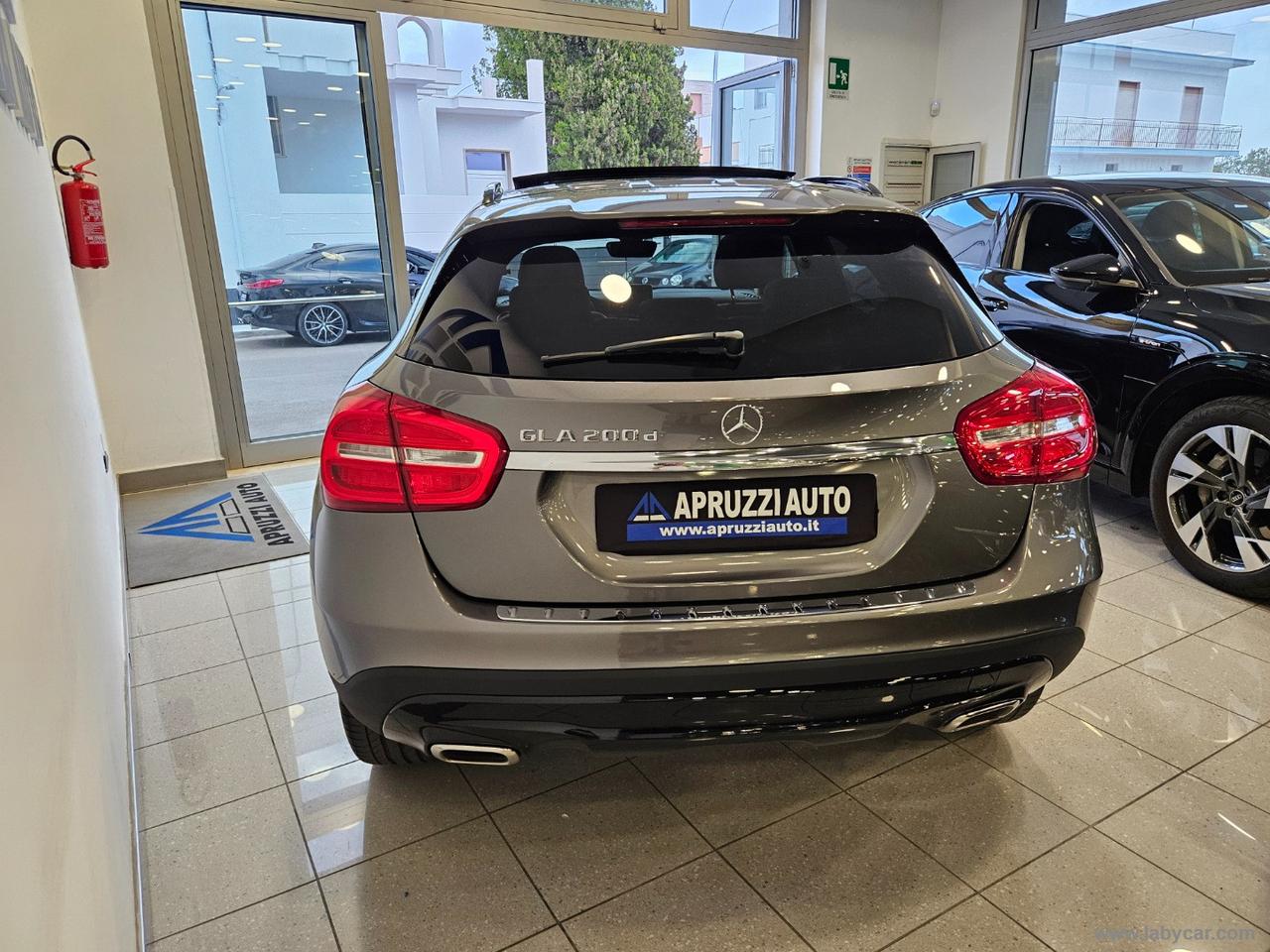 MERCEDES-BENZ GLA 200 d Automatic Sport