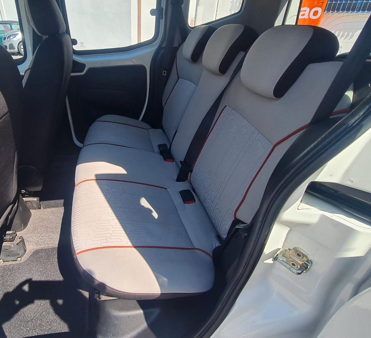 Peugeot Bipper Tepee 1.3 HDi 75 FAP Style 5Posti