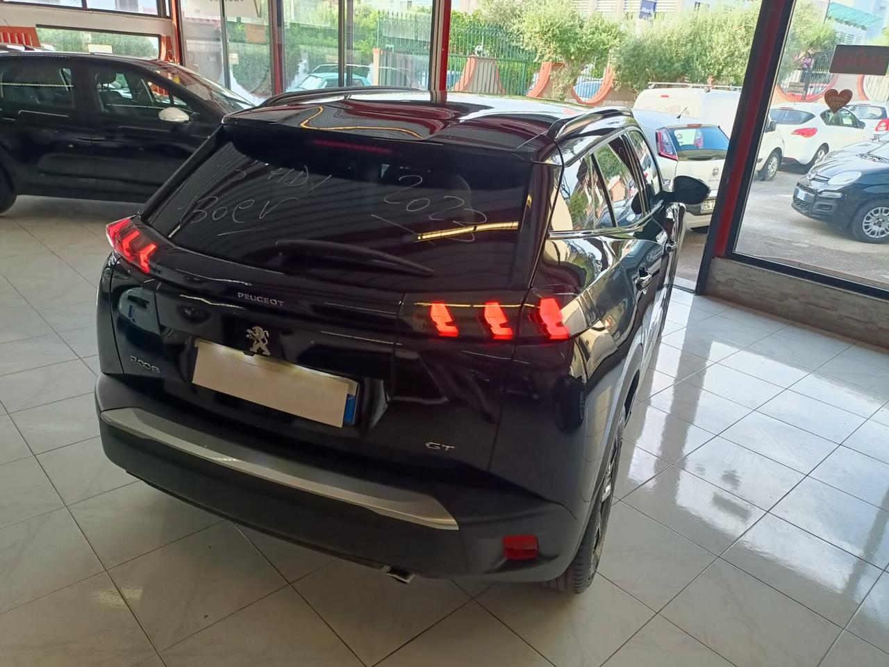 Peugeot 2008 BlueHDi 130 S&S EAT8 GT