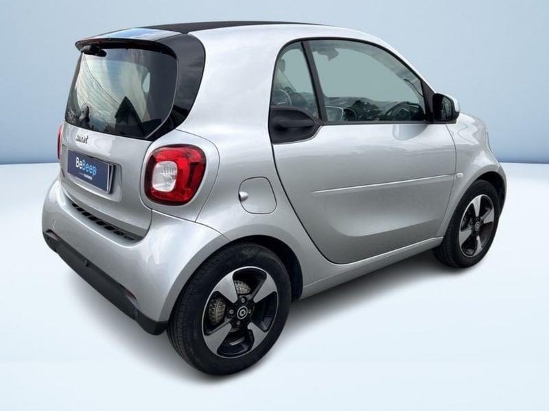 smart fortwo EQ PASSION 4,6KW