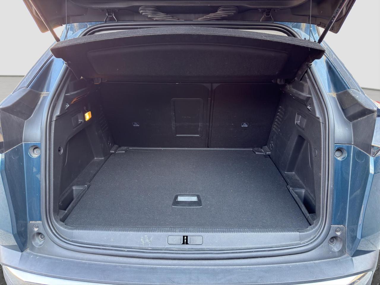 Peugeot 3008 1.5 130cv Allure Pack automatica 2023