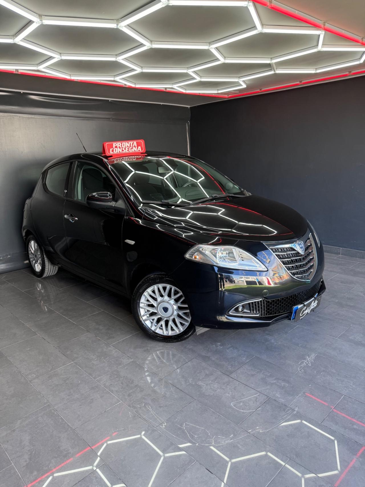 Lancia Ypsilon 1.2 Benzina 69 CV Platinum 2013