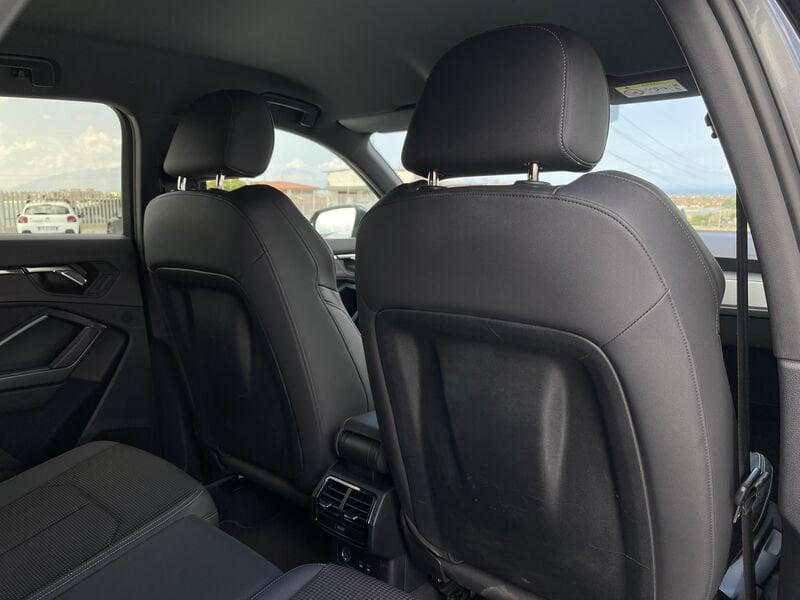 Audi Q3 SPB S Line interno ed esterno 2.0 TDI 150CV S-Tronic quattro 35