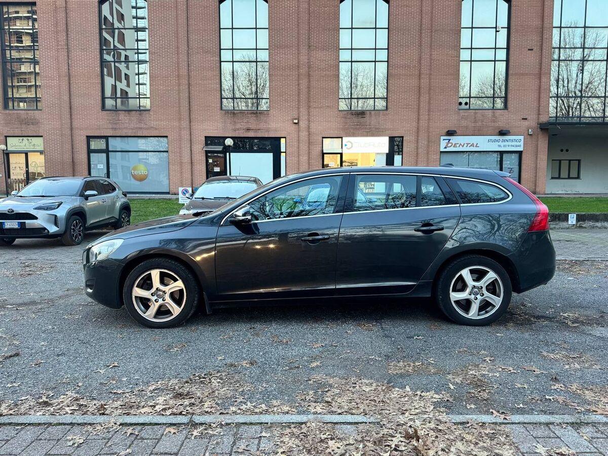 Volvo V60 V60 2.0 D4 ved (d3) Momentum geartronic