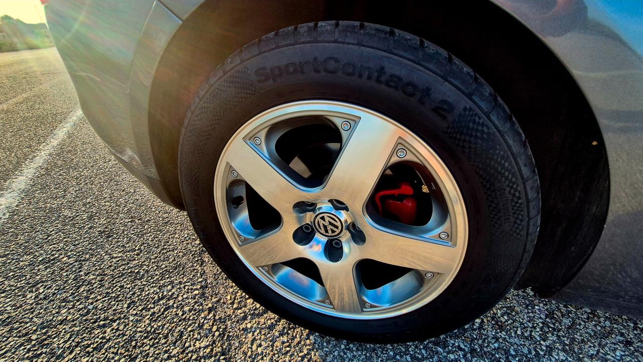 Volkswagen Touran 1.6 16V 6 MARCE 7 POSTI