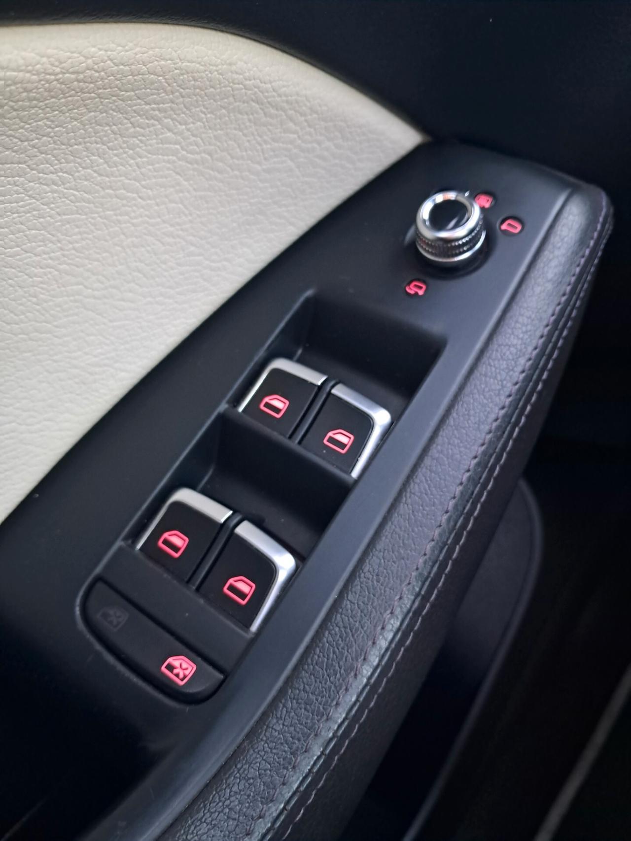 Audi Q5 2.0 TDI 190 CV-ALLROAD-TETTO*PELLE*XENON