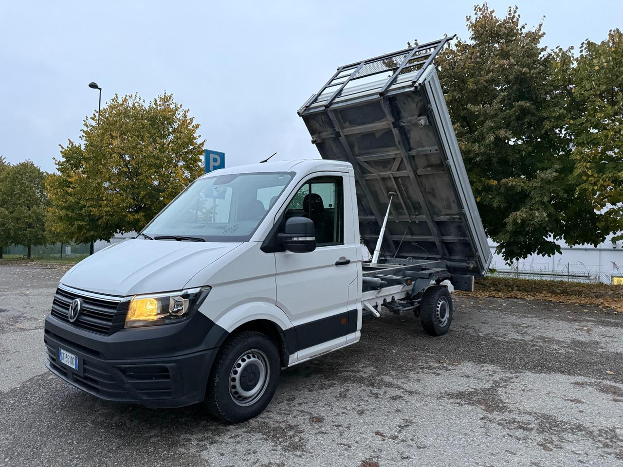 VOLKSWAGEN Crafter Ribaltabile trilaterale crafter 35 2.0 tdi 140cv L3 ribalt.tril. Business