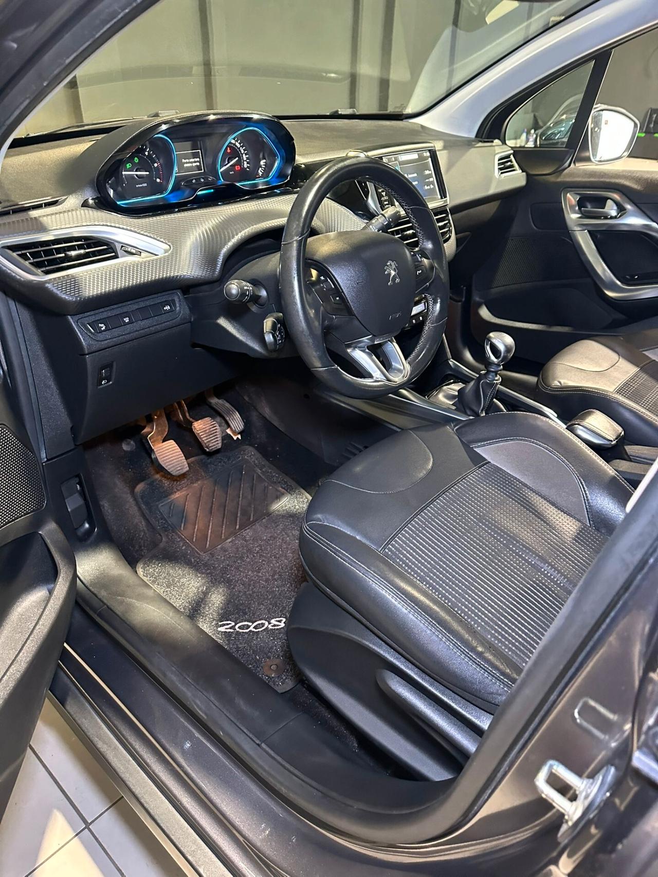 Peugeot 2008 1.6 e-HDi 115 CV Stop&Start Allure