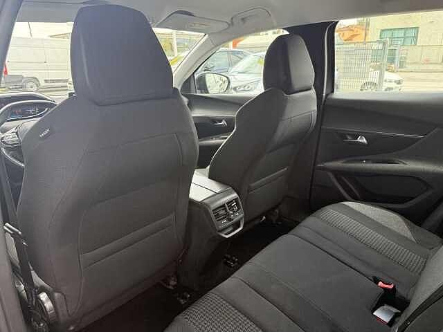 Peugeot 3008 1.5 BlueHDi 130 CV Active