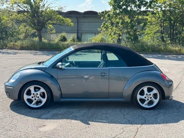 Volkswagen New Beetle 1.6 Cabrio