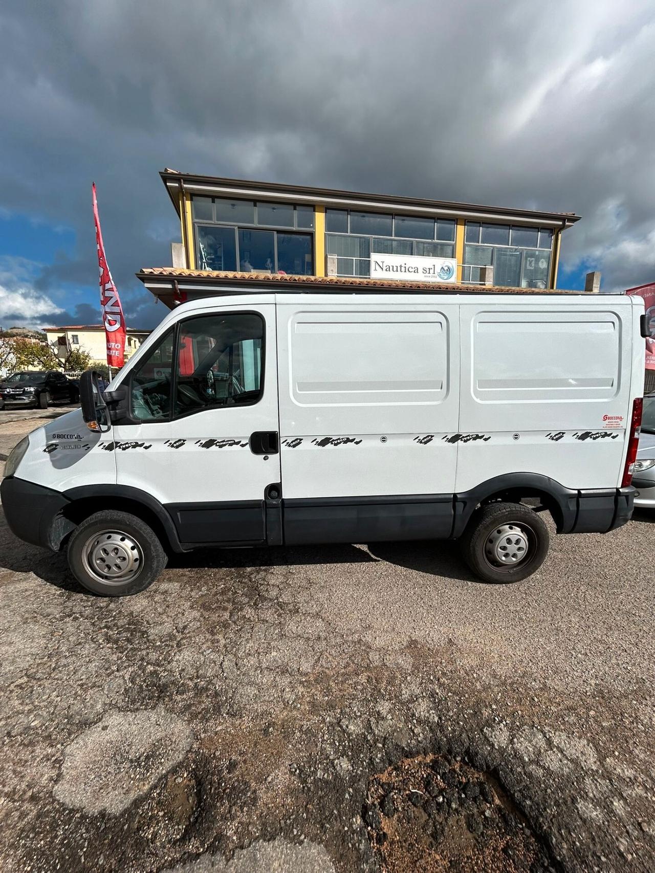 Iveco Daily 35S10 2.3 Hpi PM Cabinato