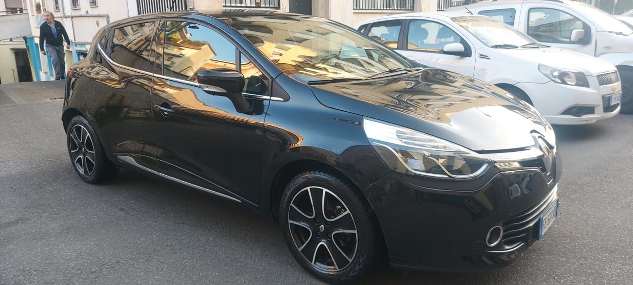 Renault Clio 1.2 75CV INTENSE E6