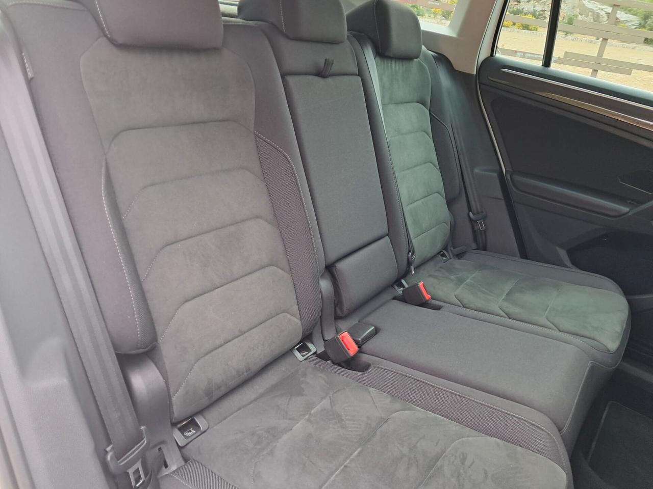 Volkswagen Tiguan 2.0 TDI SCR DSG 4MOTION Business BMT (Iva Esposta)