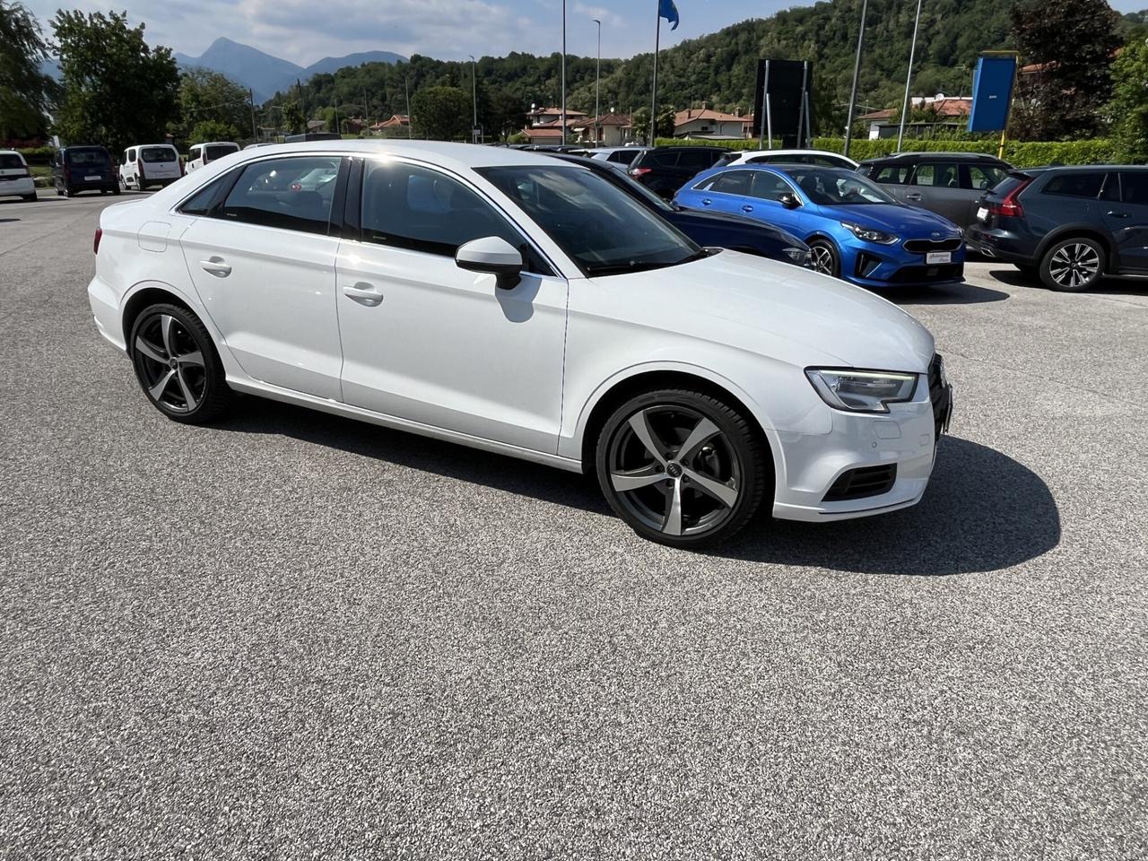 AUDI A3 BERLINA 1600 TDI 116 CV S.TRONIC